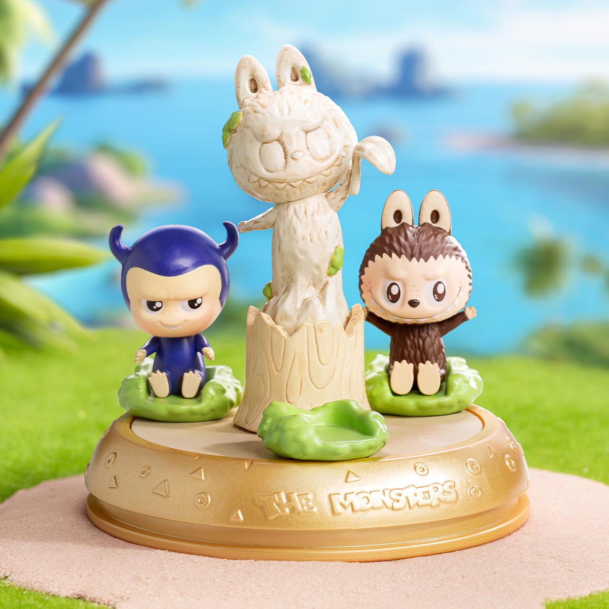 THE MONSTERS Playing Games Series Scene Sets